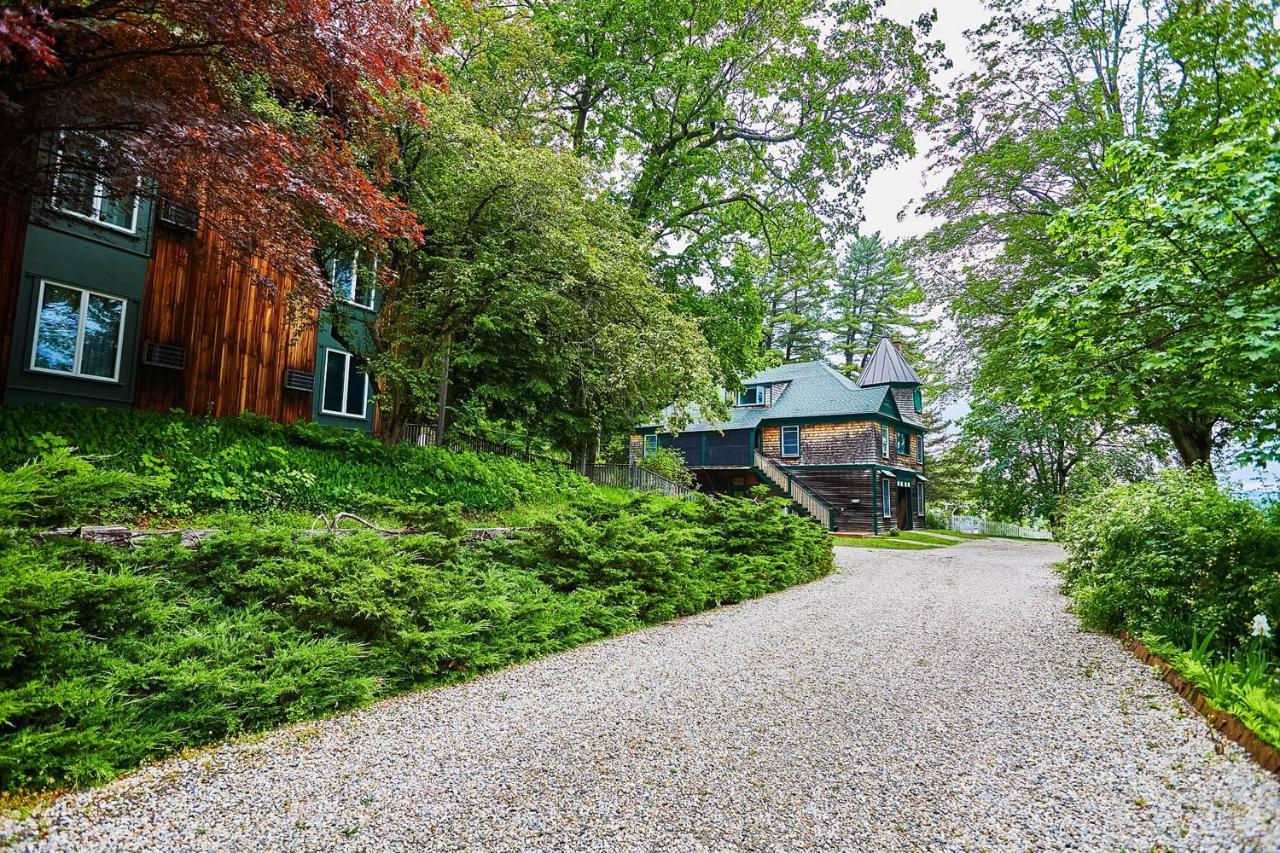 Apple Tree Inn เลนอกซ์ ภายนอก รูปภาพ