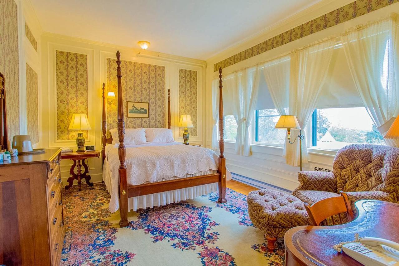 Apple Tree Inn เลนอกซ์ ภายนอก รูปภาพ
